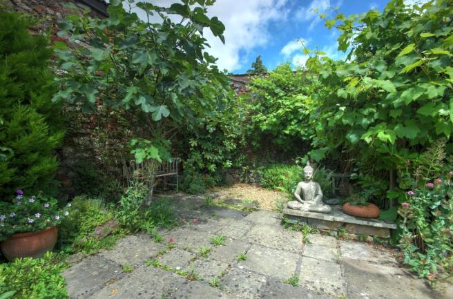 The Old Cottage Gdn 1