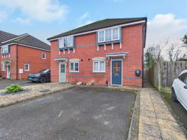 22, Martindales, Horsham RH13 9AE