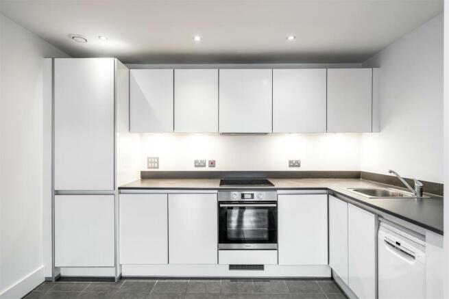 Apt U Redcliffe Kitchen -1-3.jpg