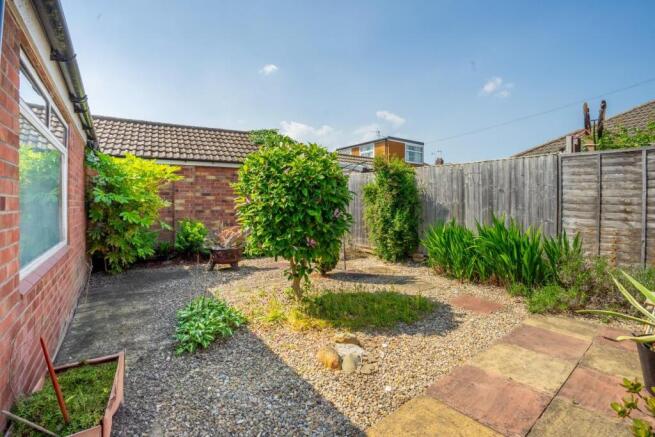 2 bed Bungalow for sale Image 10