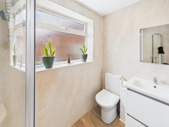 2 bed Semi-Detached Bungalow for sale Image 6