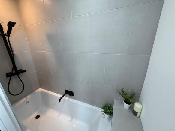 4 bed Terraced for sale Image 7