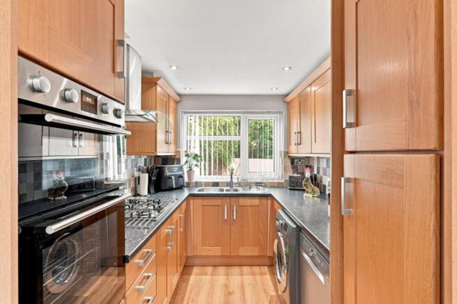 3 bed Semi-Detached for sale Image 7
