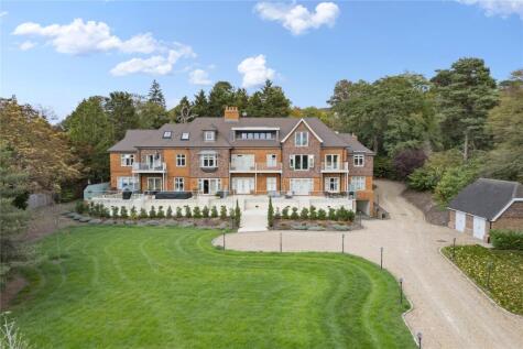 Holtwood Road, Oxshott, Leatherhead, Surrey, KT22