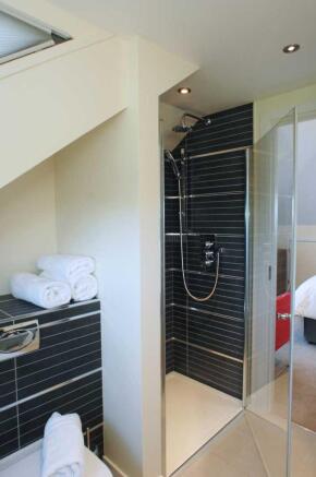Guest Bed ensuite