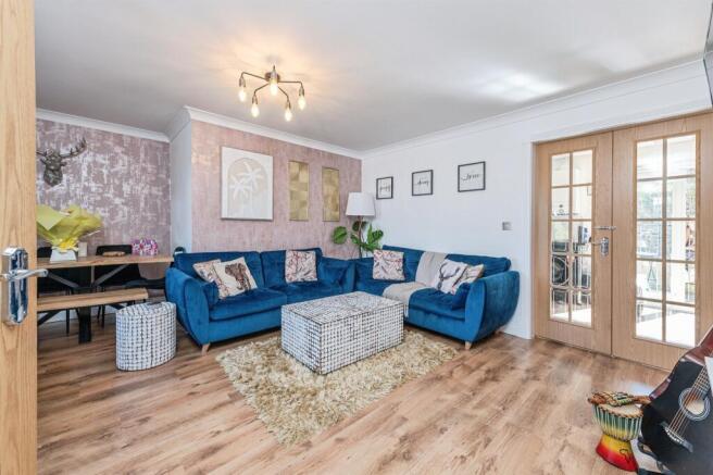 3 bed Terraced for sale Image 4