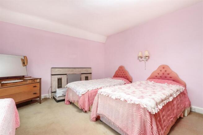 Bed2.2.jpg