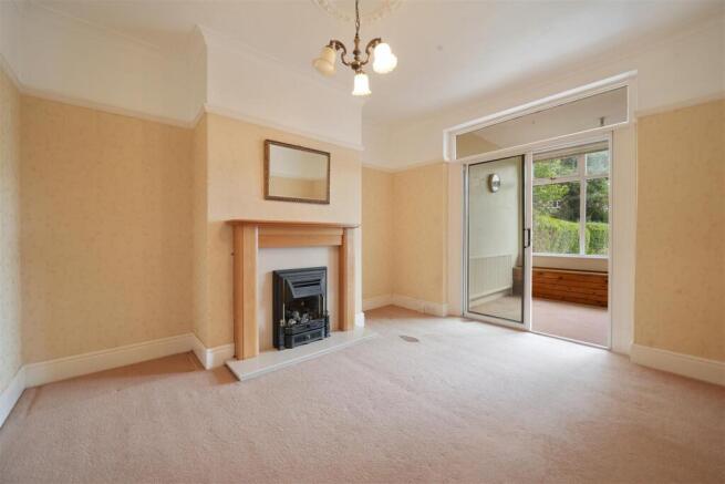 3 bed Semi-Detached for sale Image 4