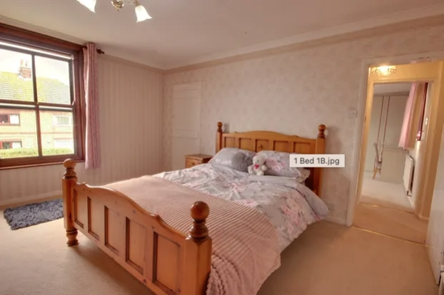 Bedroom 1 (double)