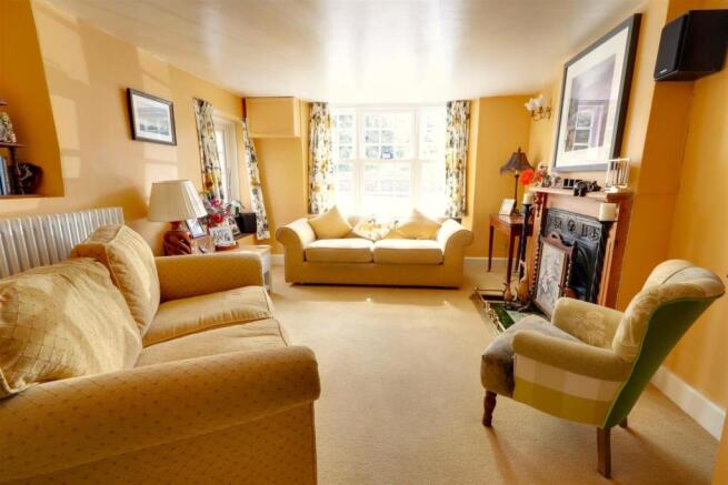 Living Room.jpg