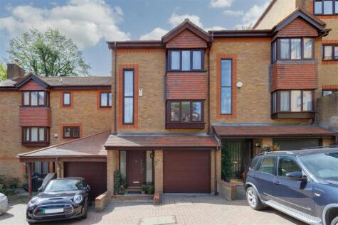 Thornbury Square, Highgate, London, N6