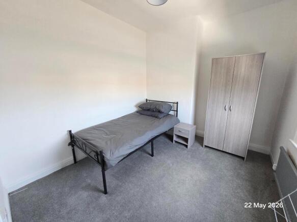 1 bed House Share to rent Image 5