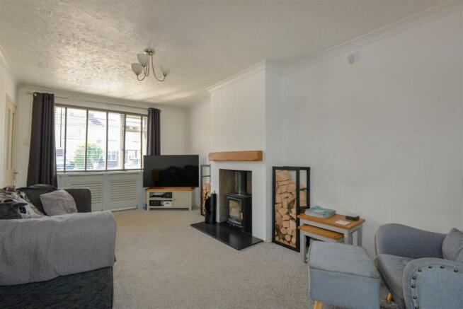 Living Room 1.jpg