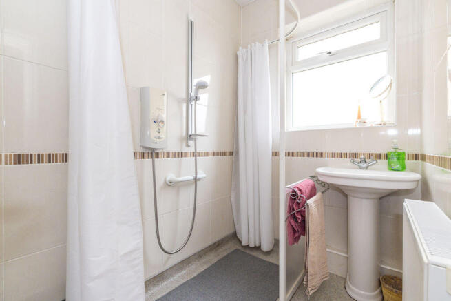 Ranworth ,Finch Lane, Appley Bridge WN6 9DT photo 4