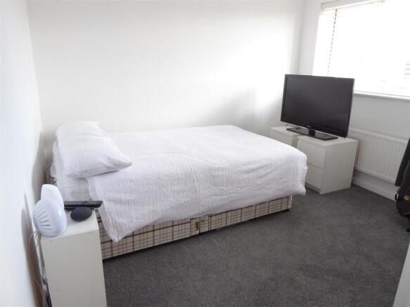 Double bedroom 2