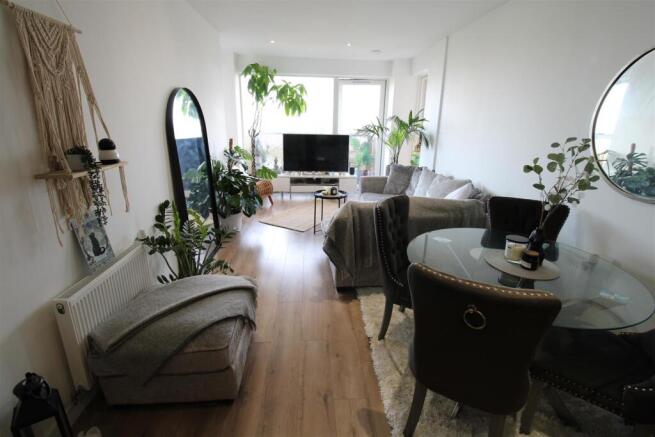 Lounge.JPG