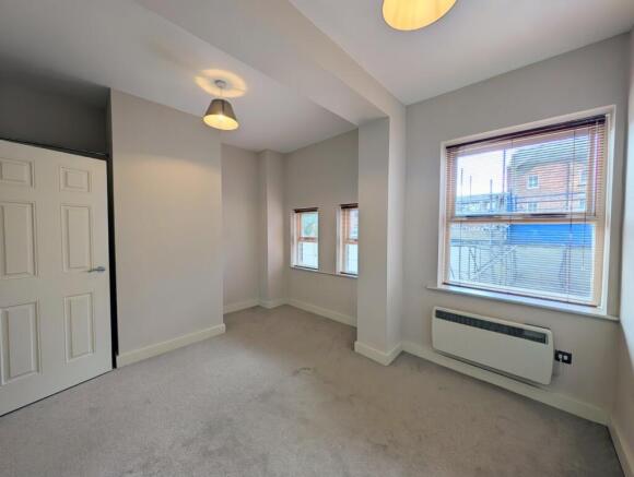 1 bed Flat to rent Image 7