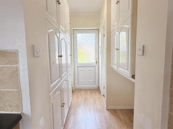 3 bed Semi-Detached for sale Image 12