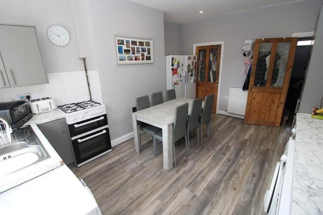 4 bed Terraced for sale Image 6