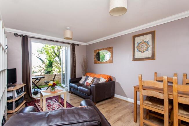 Sitting/Dining Room