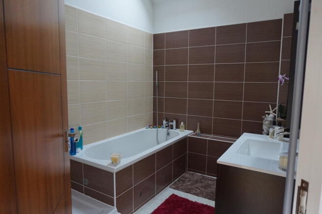 Family bathroom