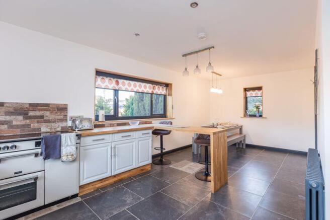 3 bed Detached Bungalow for sale Image 11