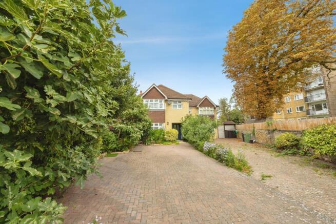Atkins Road, London, SW12 photo 4