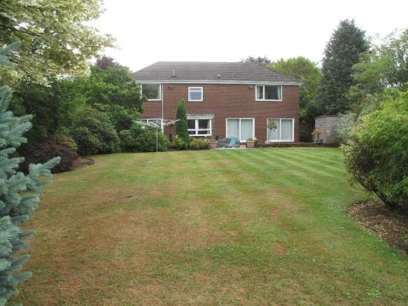 Garden to Rear