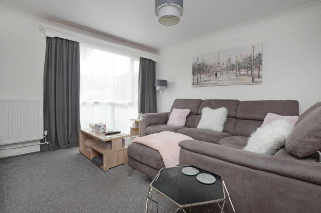 Shiregreen - An end of terrace house close to the Hospital photo 4