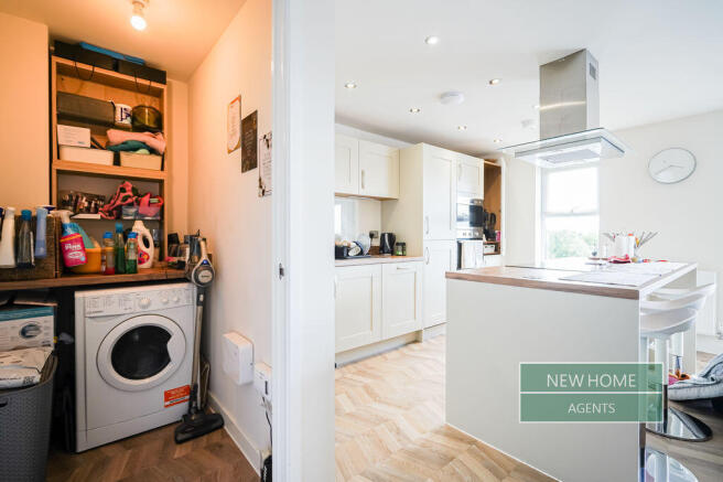 2 bed Flat for sale Image 9