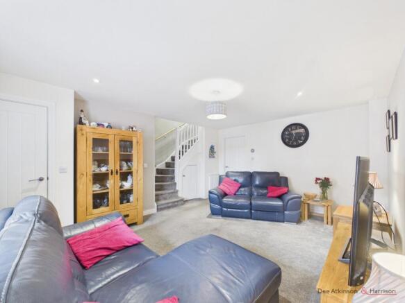 3 bed Semi-Detached for sale Image 6