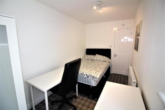 1 bed Apartment to rent Image 4