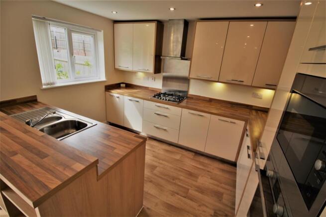 BRONZE RD KITCHEN.jpg