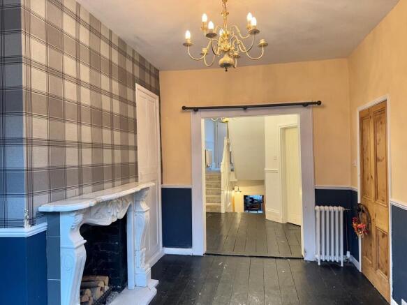 reception room to...