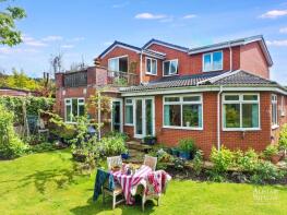 27, Heather Avenue, Oldham OL2 8HL