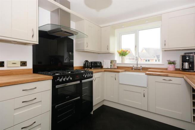 BREAKFAST KITCHEN