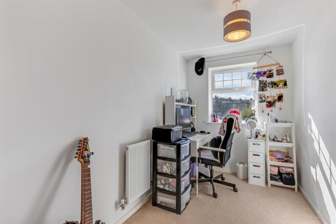 2 bed Apartment for sale Image 8