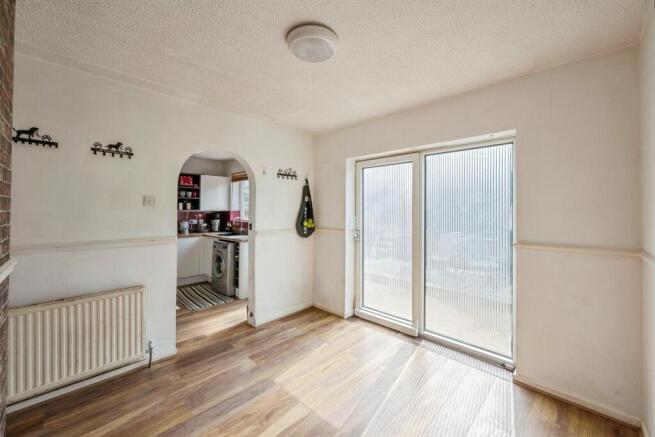 3 bed Semi-Detached for sale Image 9