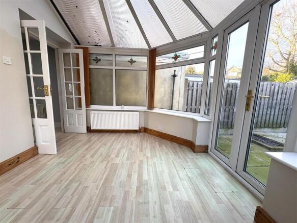 3 bed Semi-Detached to rent Image 5