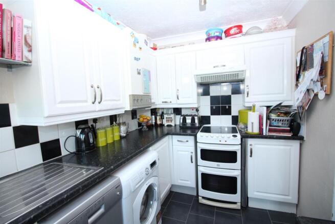 Kitchen.JPG