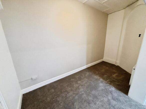 1 bed Flat to rent Image 4