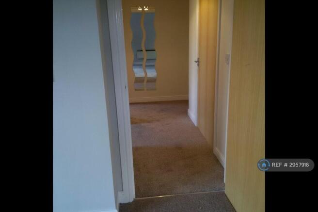 2 bed Flat to rent Image 4