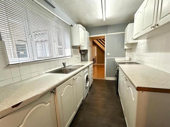 2 bed Terraced for sale Image 6