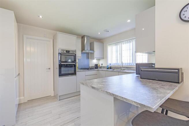 Superb Dining Kitchen