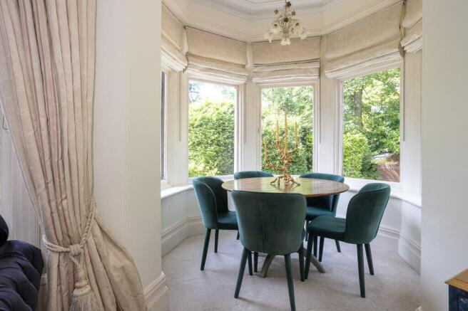 2 bed Flat for sale Image 8