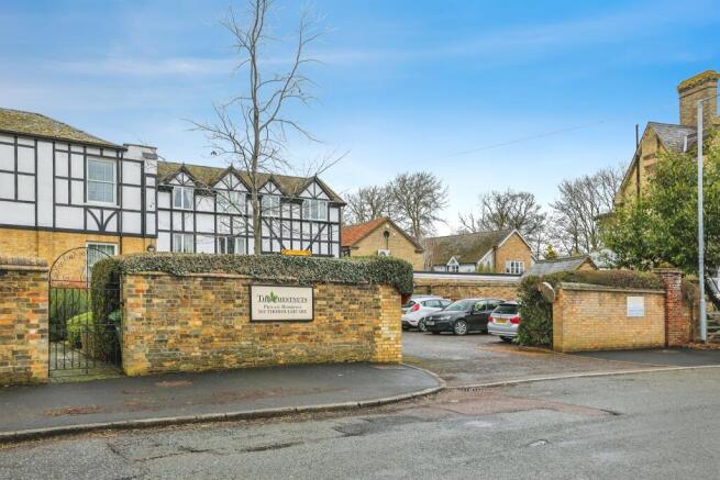 1-bed flat on West Street, Godmanchester, Huntingdon, £85,000