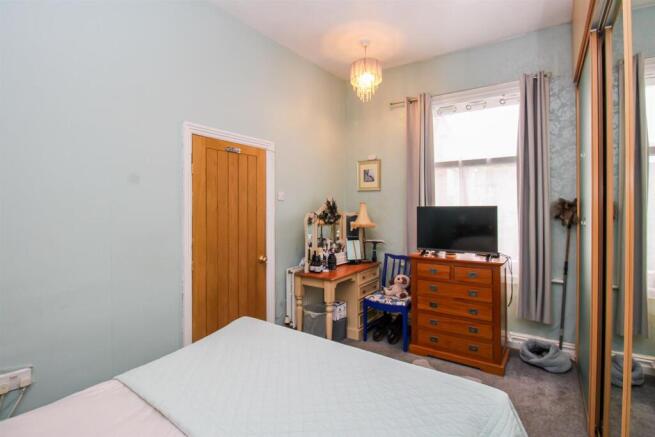 4 bed Terraced for sale Image 7