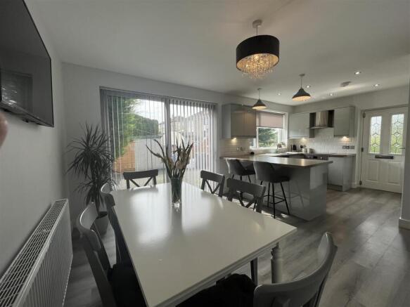 3 bed Semi-Detached for sale Image 5