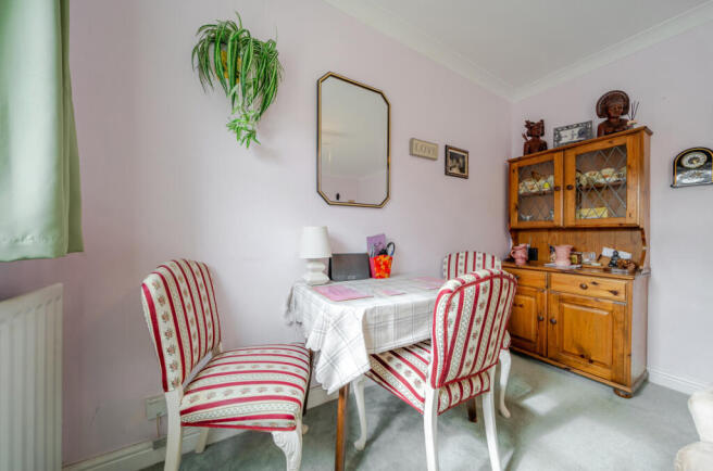 2 bed Flat for sale Image 10