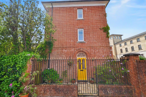 1, Haylands Close, Dorchester DT1 3WR